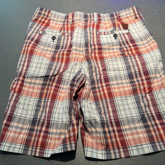 Mes’s Izod Dress Shorts - Picture 3 of 4